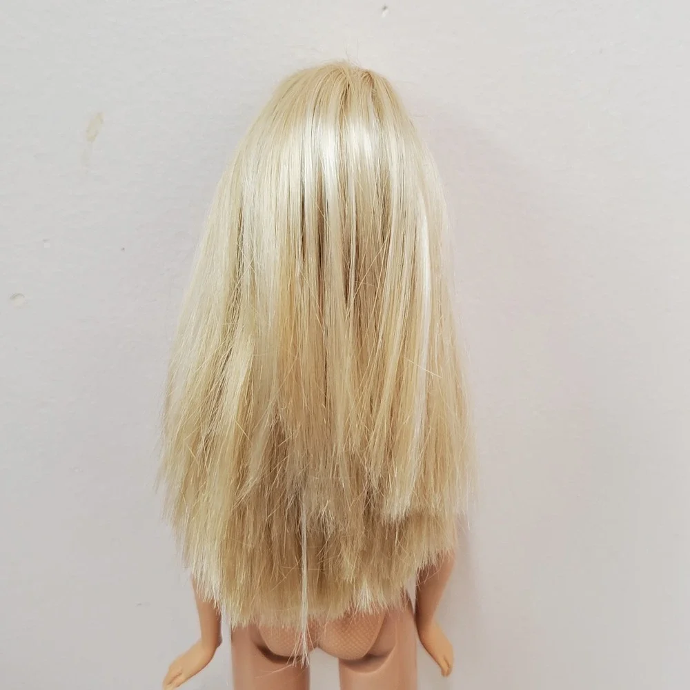 2008 Barbie TRU Fashion Gift Set Toys R‎ Us Exclusive Blue Nude Doll Only